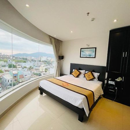 D&C Hotel Дананг Экстерьер фото