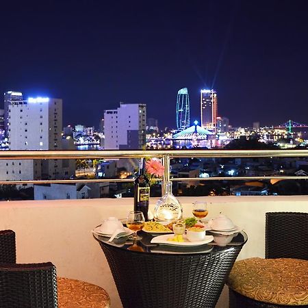 D&C Hotel Дананг Экстерьер фото