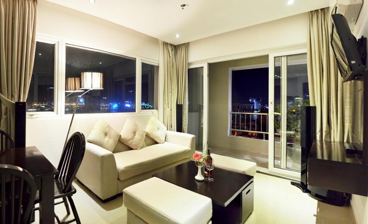 D&C Hotel Дананг Экстерьер фото