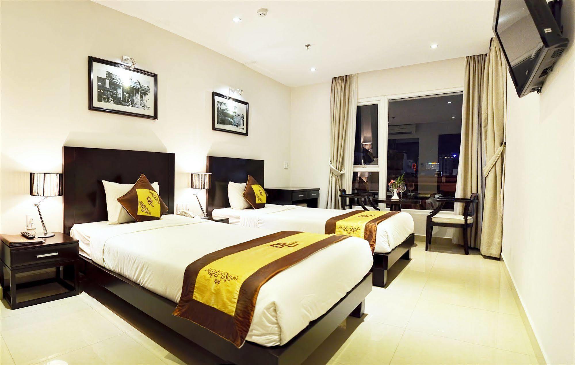 D&C Hotel Дананг Экстерьер фото